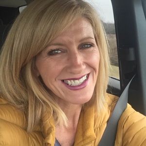 Meet your Posher, Amy